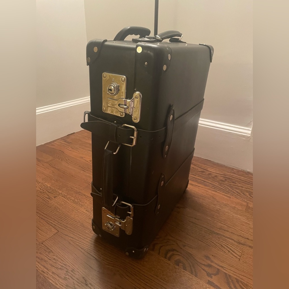 Globe Trotter Carry-On 2 Wheels